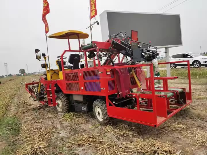 Tractor-tracted Sweet Potato Combine Harvester Garlic Carrots Harvester/potato Onion Combine Harvester